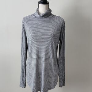 Long Length Long Sleeve Mock Neck Sz.xL